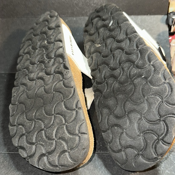 Birkerstock Women's Gizeh Oiled Vegan White Sandals - Size 35 - Picture 3 of 5